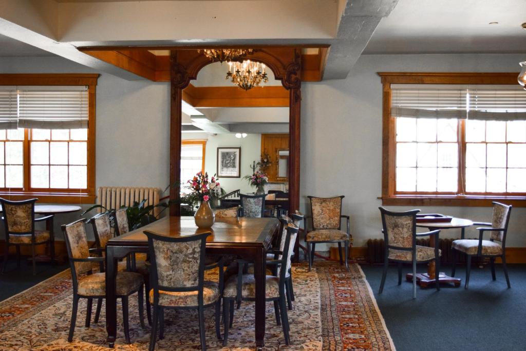 The Outing lodge photo 3
