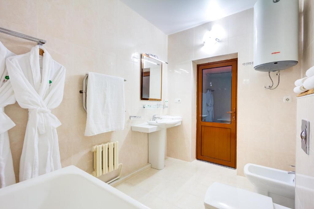 Navat Hotel photo 3