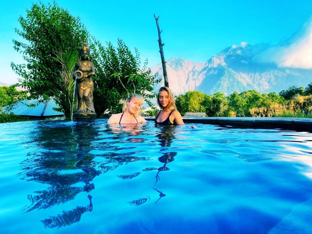 Batur Pyramid Guesthouse - Tap to explore photos