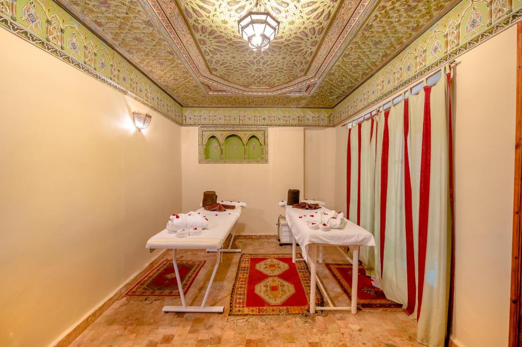 Riad Amina - Tap to explore photos