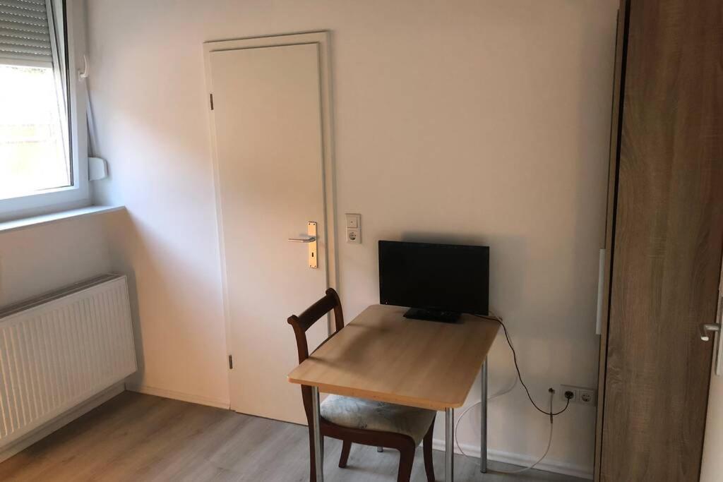 Zimmer1 photo 1