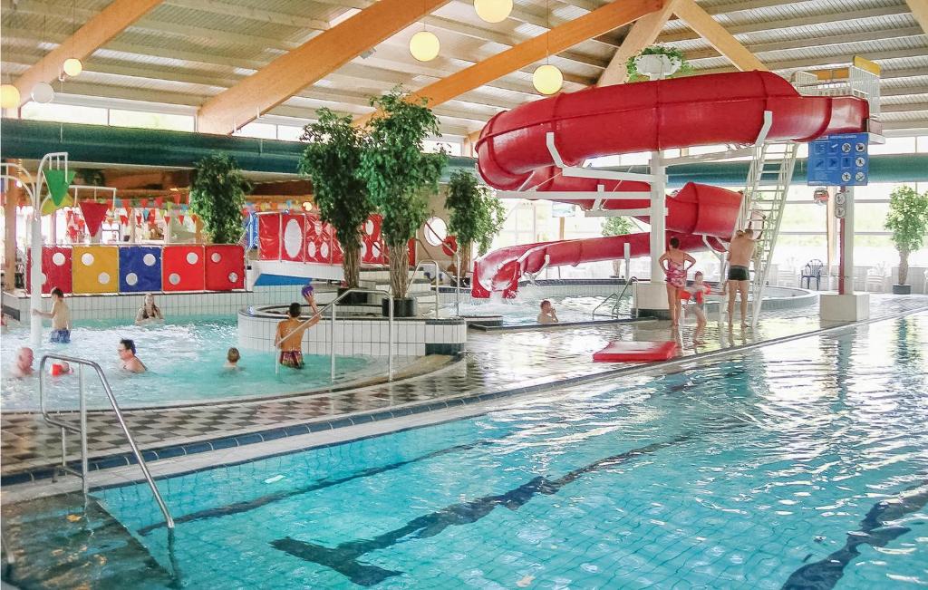 Beautiful Home In Vlagtwedde With 3 Bedrooms And Indoor Swimming Pool photo 1