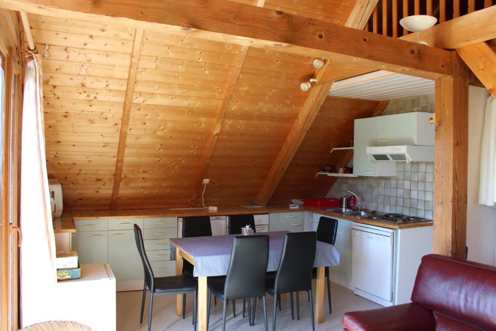 Grand Chalet 15 personnes. Vue exceptionnelle . Plein sud photo 3
