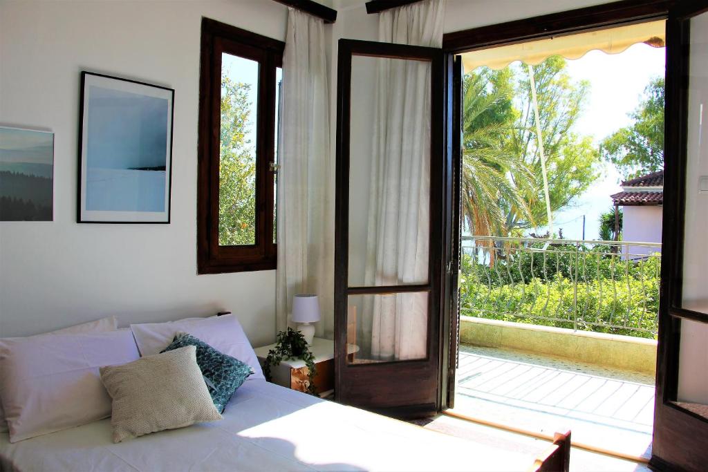 Sea view apartment in Amarynthos -Evia