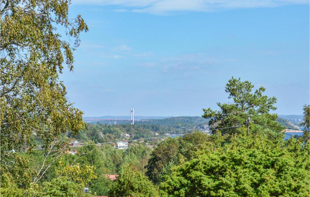 Awesome Home In Hviksns With 3 Bedrooms And Wifi photo 4