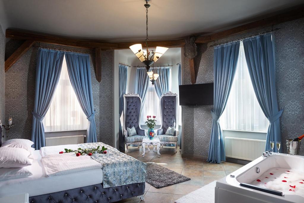 Сьюит (Люкс Relax с гидромассажной ванной), Hotel Urania