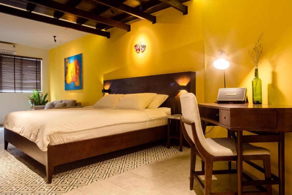 CIRCADIAN Tropical Studios in Central Saigon