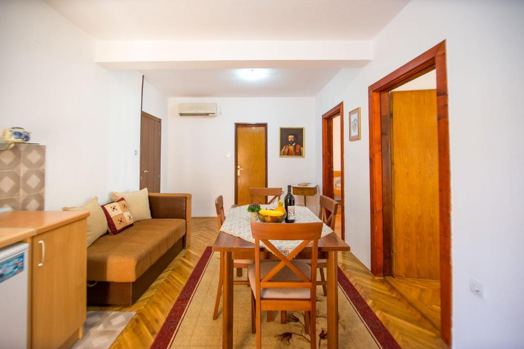 Апартаменты (Апартаменты с 2 спальнями), Apartments Angela