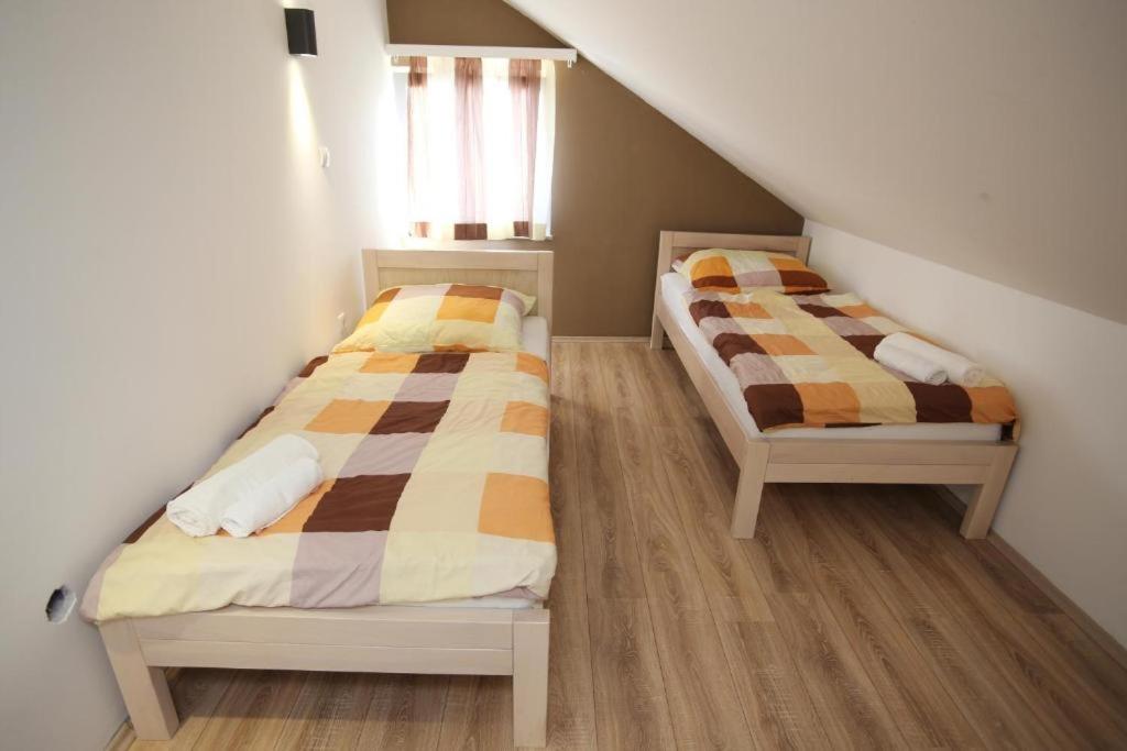Apartments Rooms PAROMLIN CENTAR photo 2