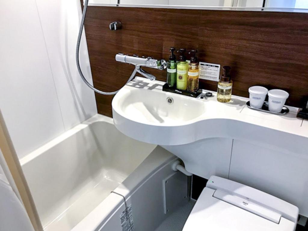 Hotel Livemax Chiba Sogaekimae - Tap to explore photos