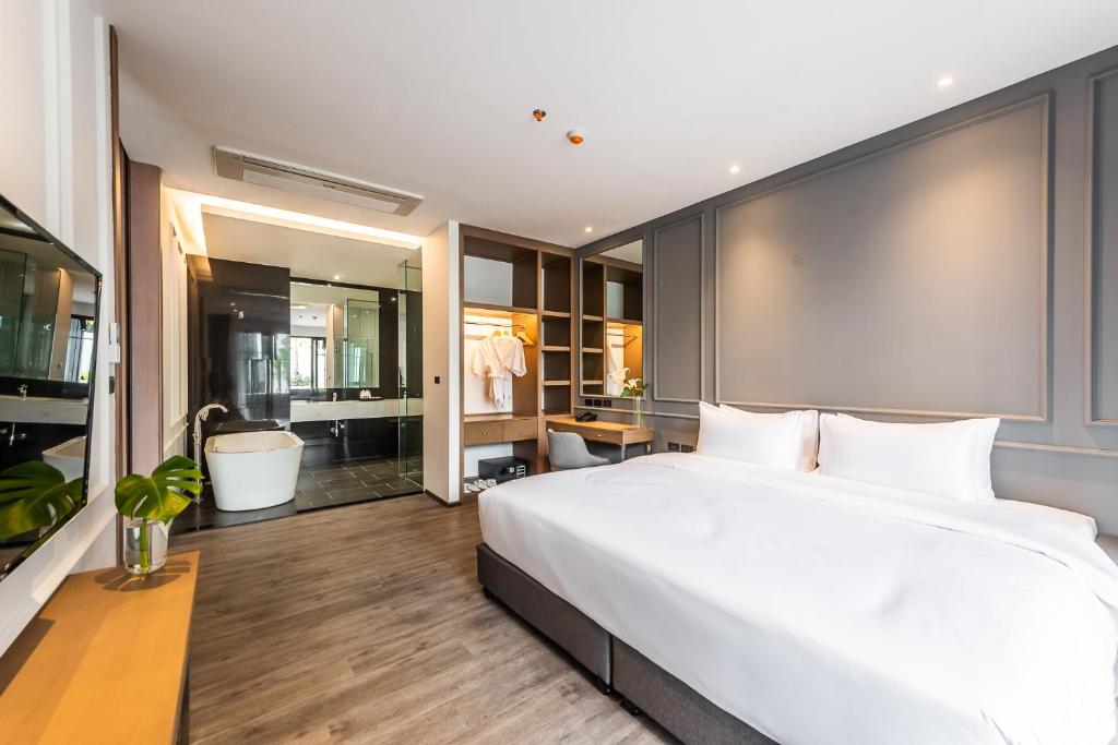 Сьюит (Люкс с одной спальней с видом на бассейн), One Patio Hotel Pattaya