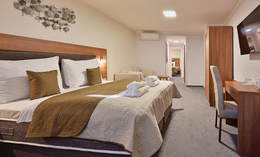 Семейный (Стандартный семейный номер), Hotel Prague Star