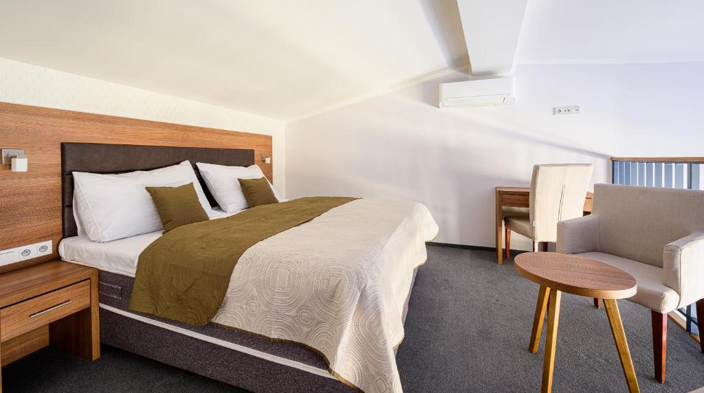 Студио (Номер-студио Делюкс), Hotel Prague Star