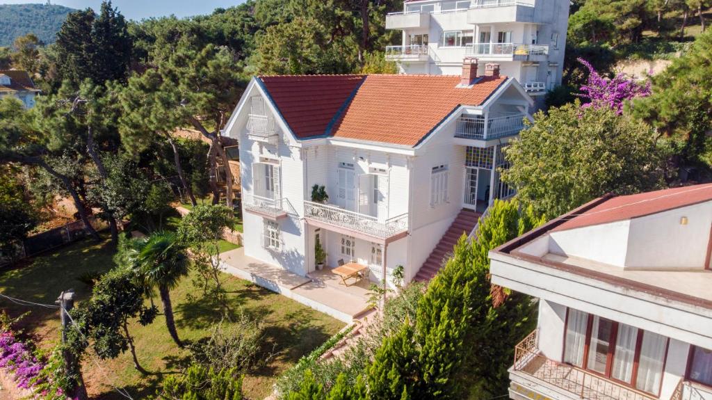 Triada Hotel Büyükada photo 3