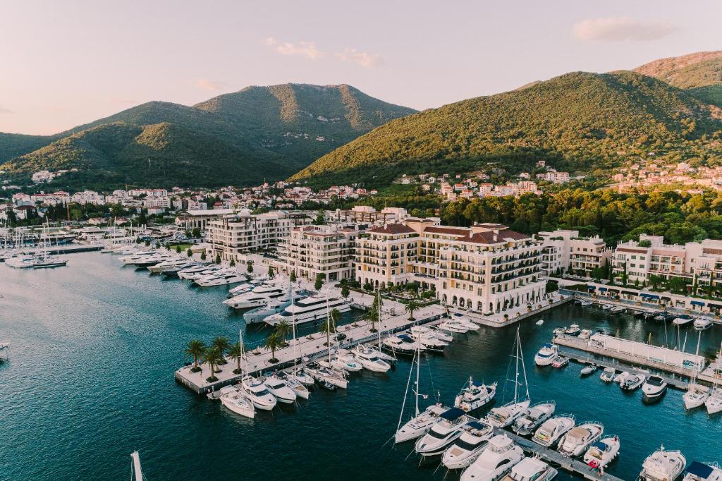 Regent Porto Montenegro photo 2
