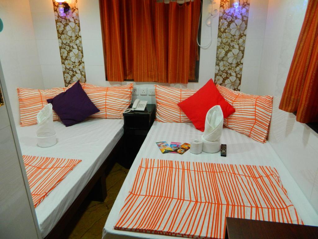 Семейный (Семейный номер с 2 двуспальными кроватями), New London Hostel