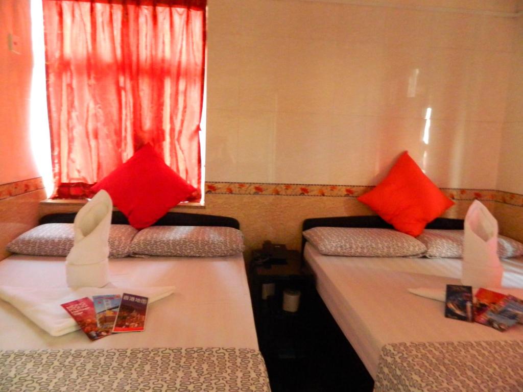 Семейный (Семейный номер с 2 двуспальными кроватями), New London Hostel