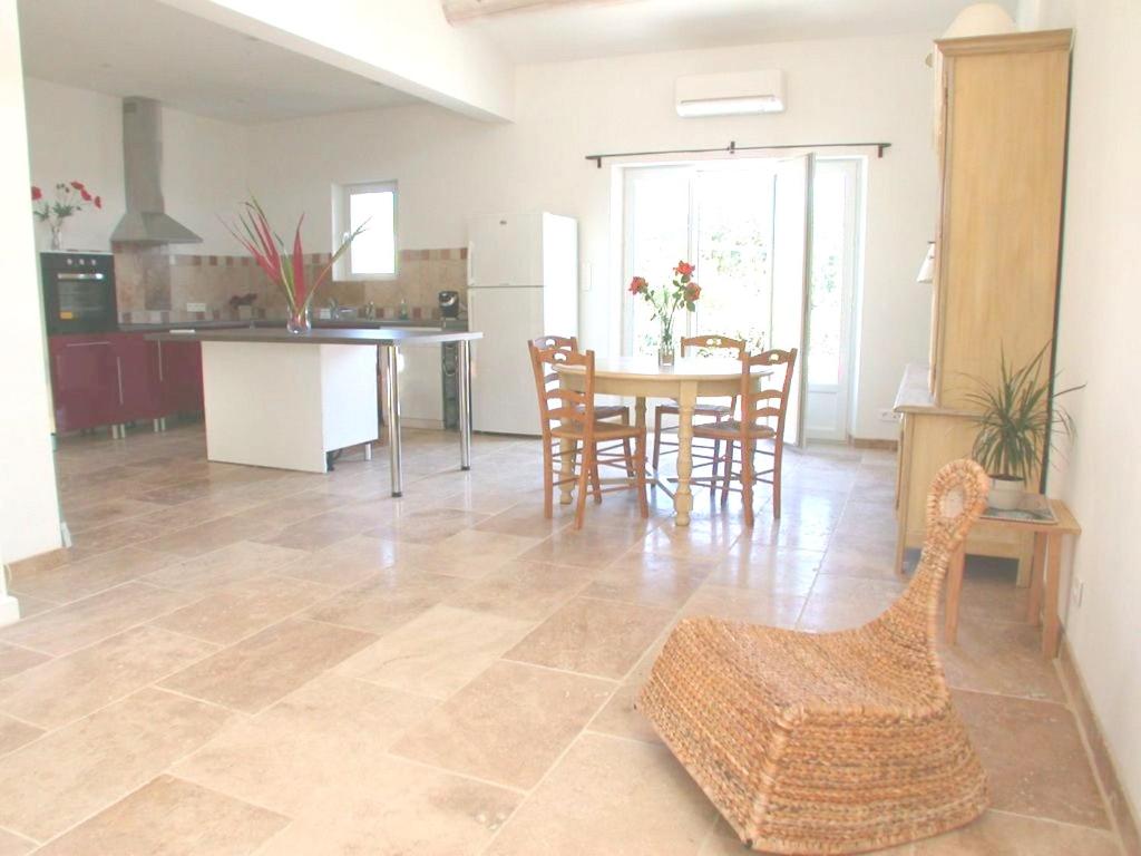 Villa de 3 chambres avec piscine privee jardin clos et wifi a Saint Saturnin les Apt photo 2