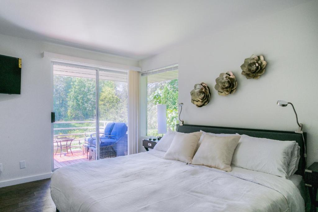 Moon River Suite #2 photo 4