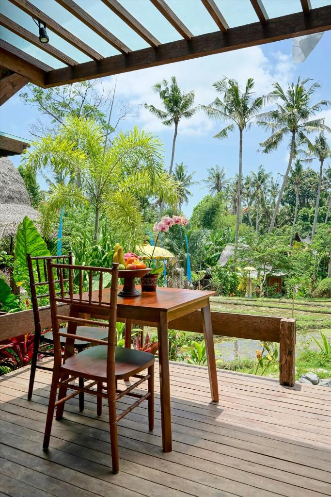 Вилла (Ethnic Two-Bedroom Villa with Plunge Pool), Menzel Ubud
