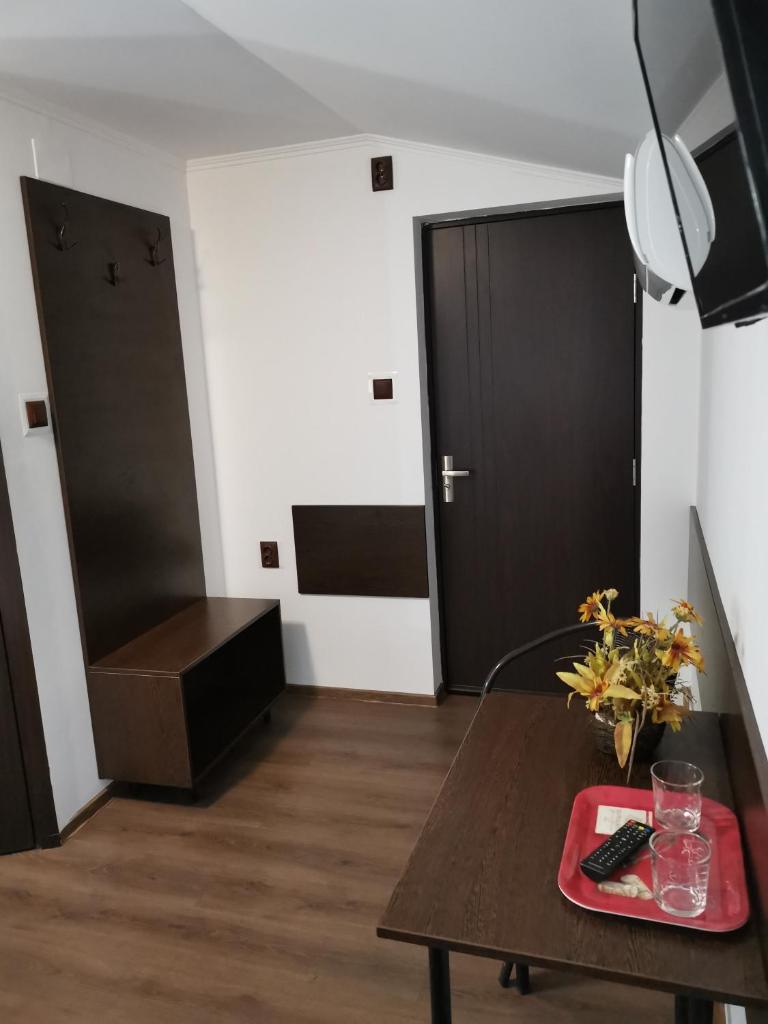 Двухместный (Номер с кроватью размера «king-size»), Joe Hostel