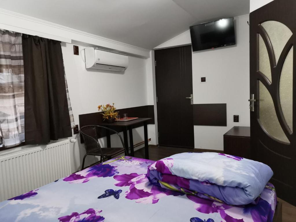 Трехместный (Трехместный номер с собственной ванной комнатой), Joe Hostel
