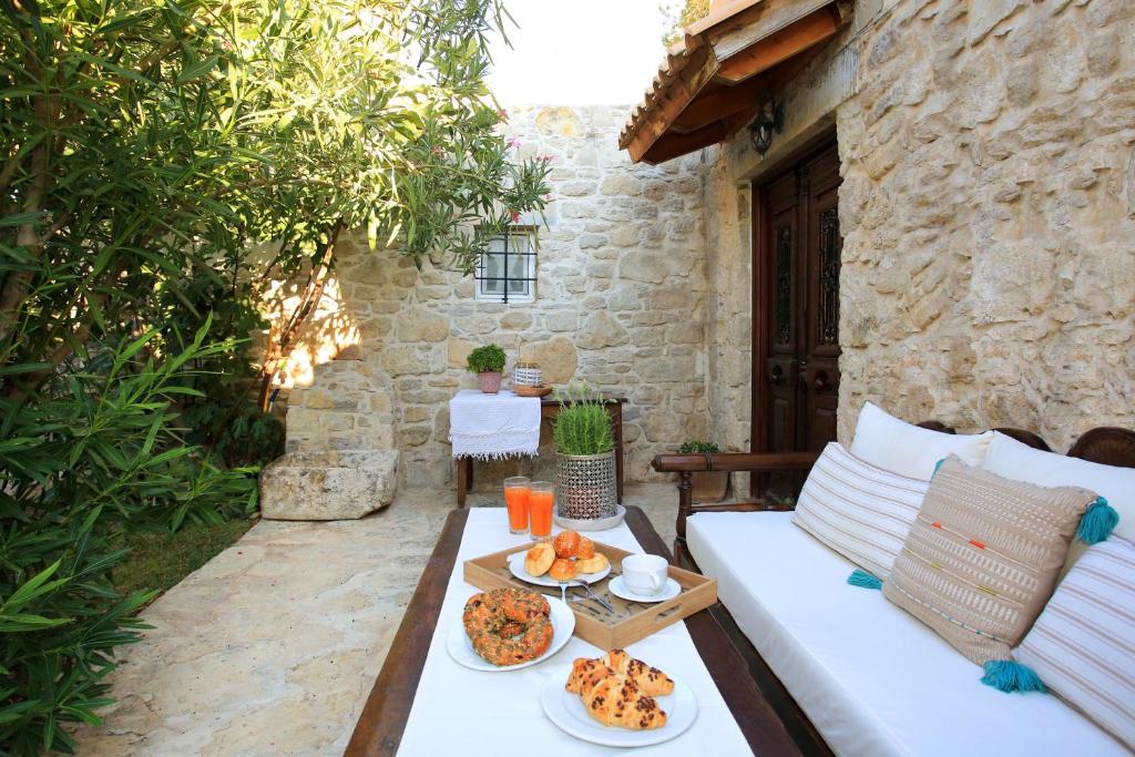 Villa Kamilari photo 3