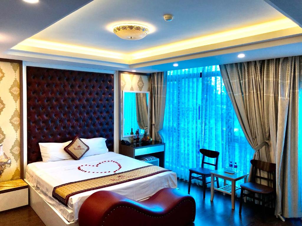 Двухместный (Номер Делюкс с кроватью размера «queen-size»), The Royal Hotel
