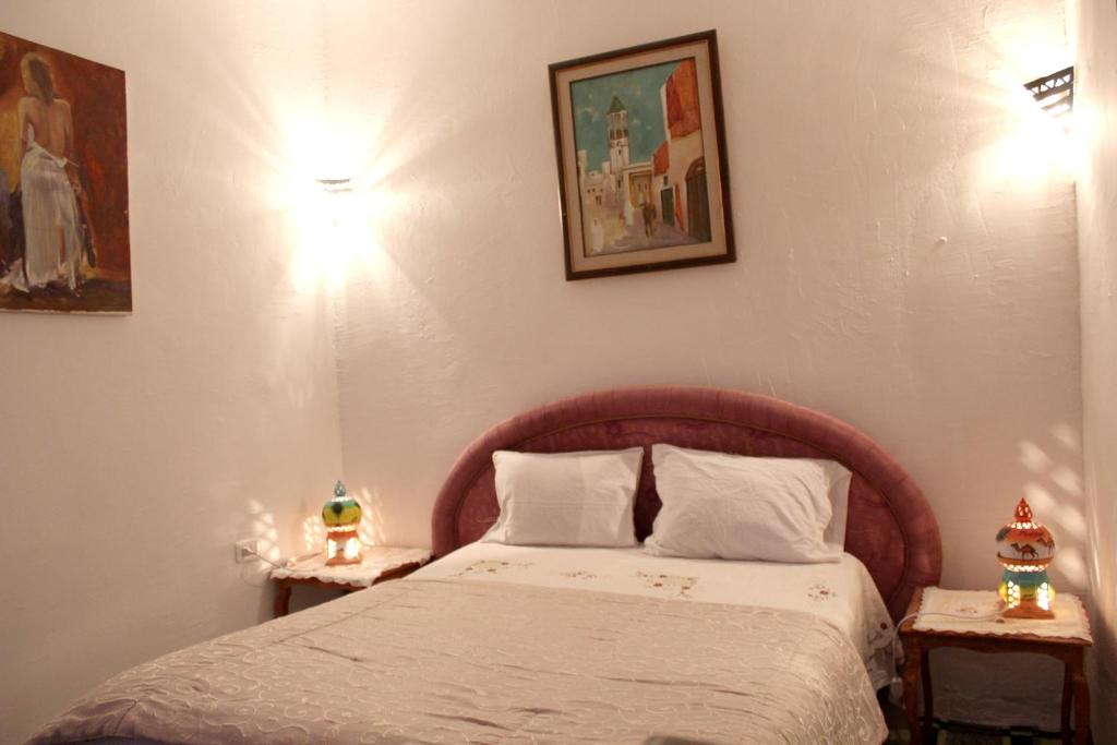 2 bedrooms apartement with terrace and wifi at Tunis 4 km away from the beach photo 2