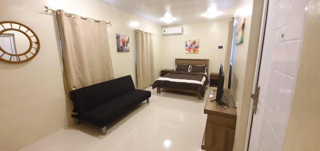 Beautiful Apartment minutes from the Beach photo 2