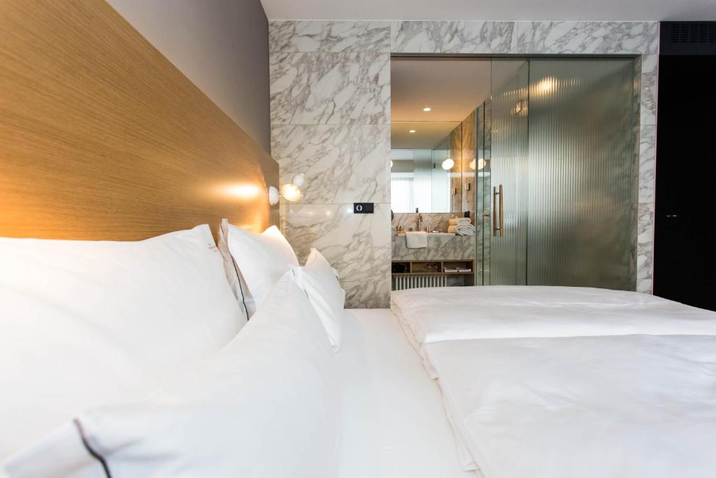 Двухместный (Улучшенный двухместный номер с 1 кроватью), The Guesthouse Vienna