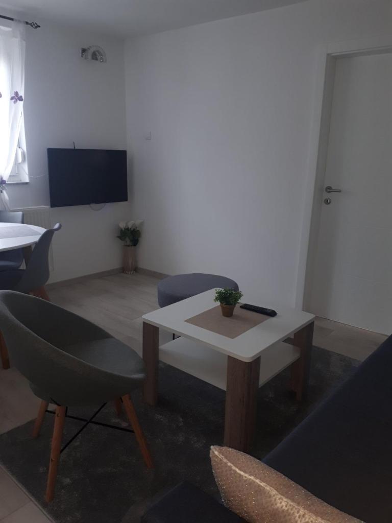 Apartman KIWI in a quite central area photo 4
