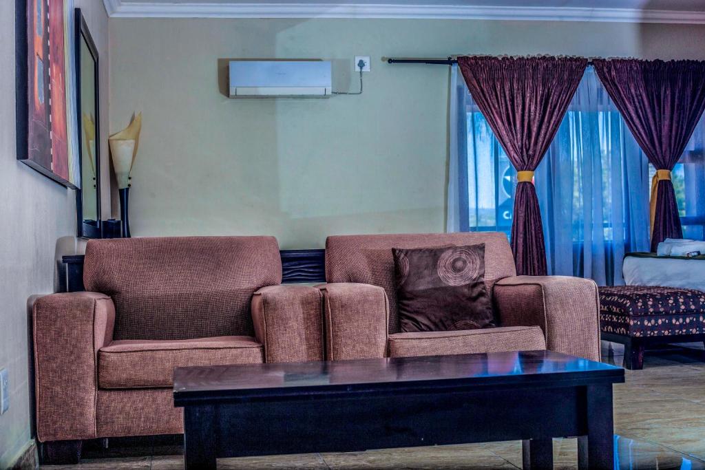 Coyotes Hotel & Conference Centre photo 4