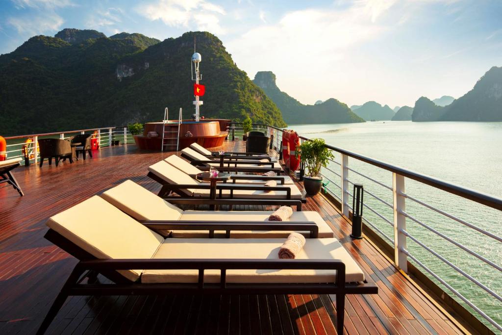 Orchid Premium Cruises Ha Long Bay