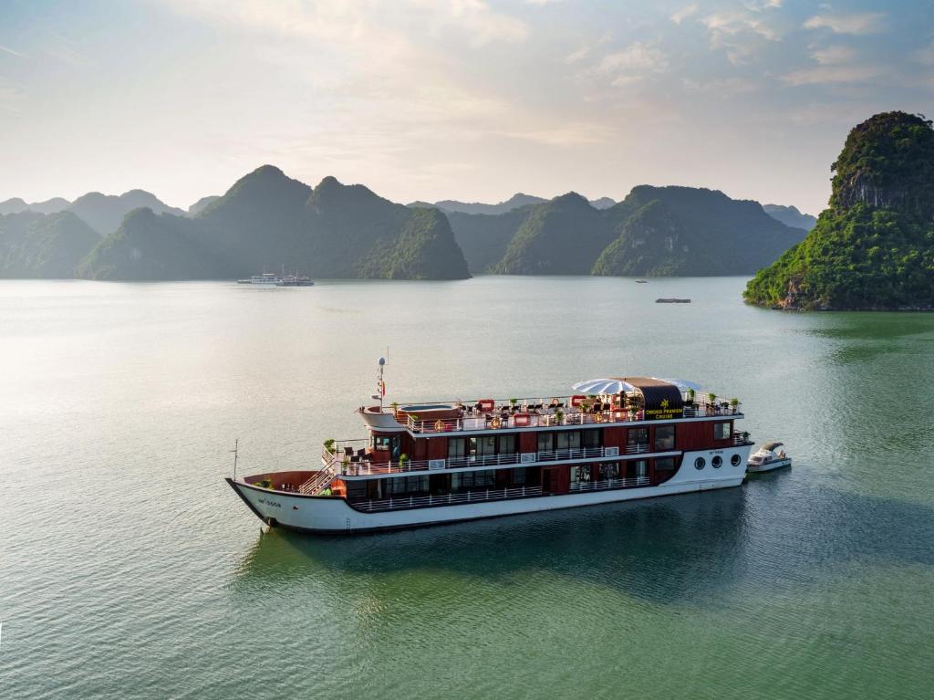 Orchid Premium Cruises Ha Long Bay