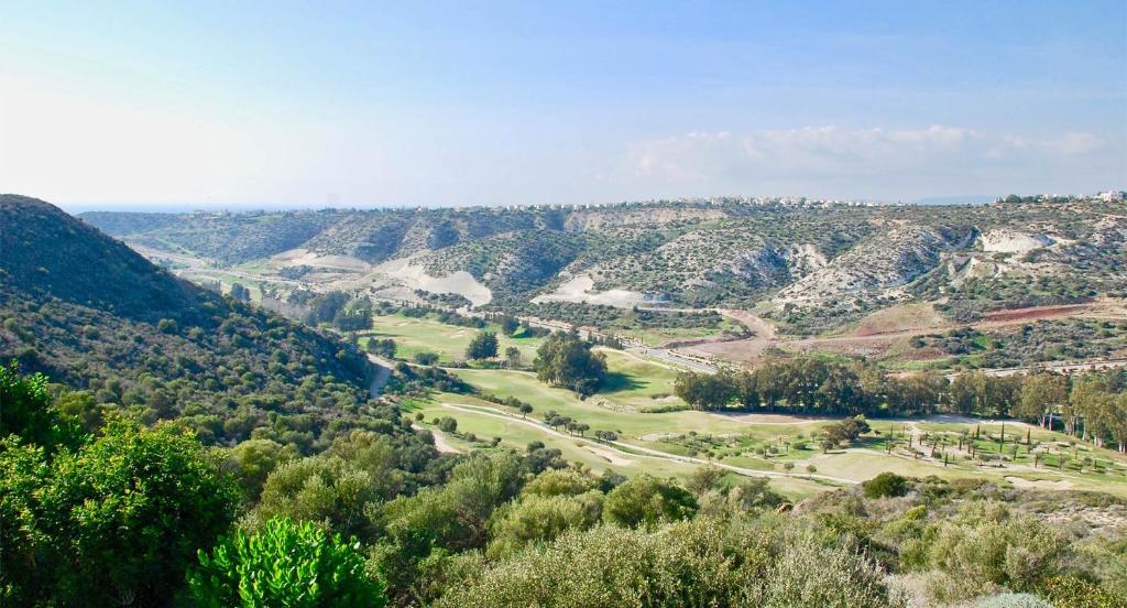 4 bedroom Villa Kourion with private pool, Aphrodite Hills Resort photo 4