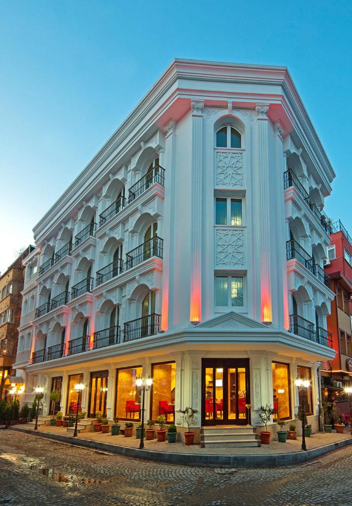 The Magnaura Palace Hotel photo 2
