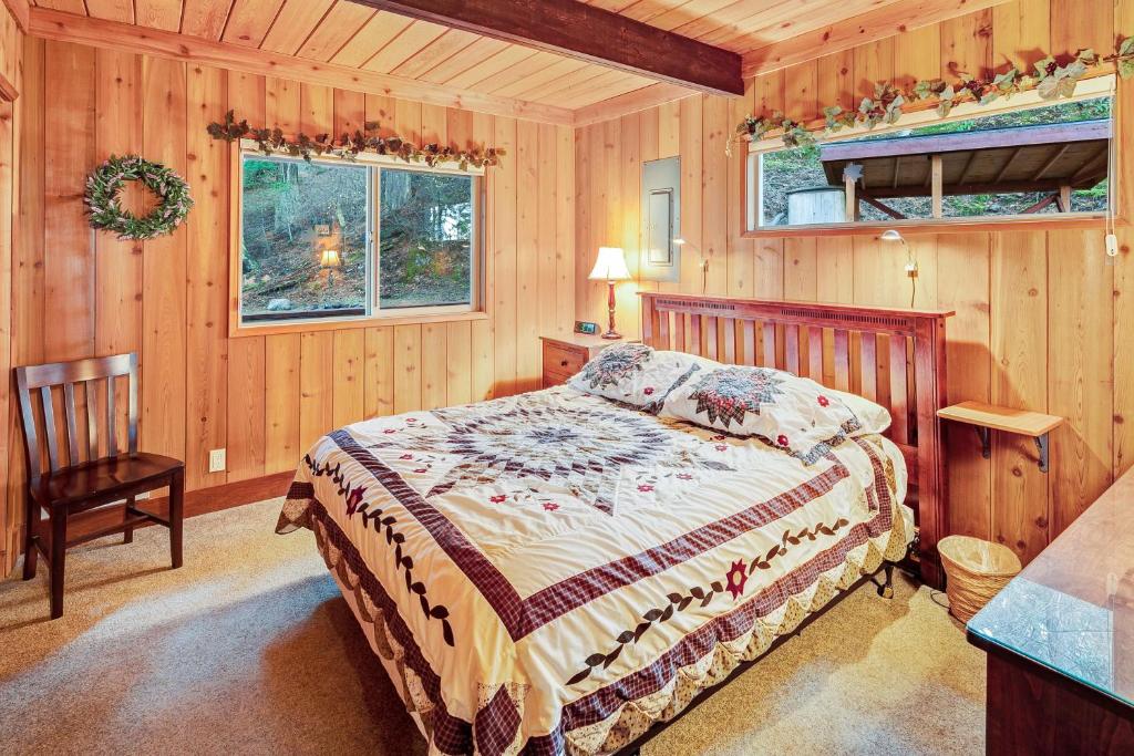 3 Bed 2 Bath Vacation home in Eastsound photo 2