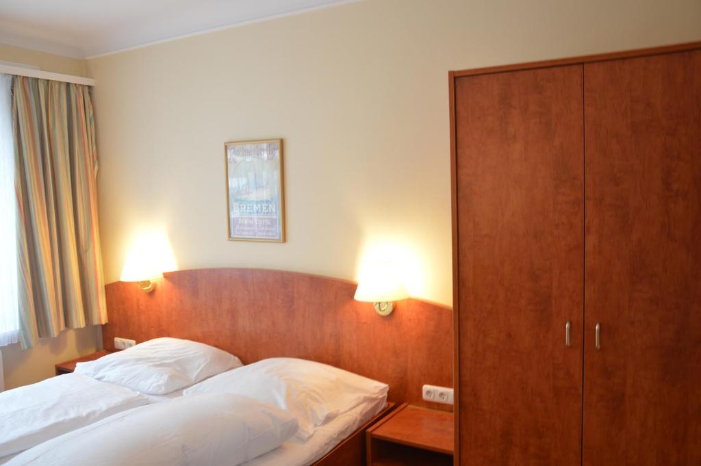 Двухместный (Двухместный номер - Общая ванная комната и туалет), Centrum Hotel Wikinger Hof Hamburg