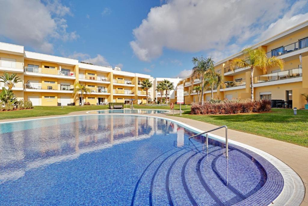 Albufeira Paradise with Pool by Homing photo 4