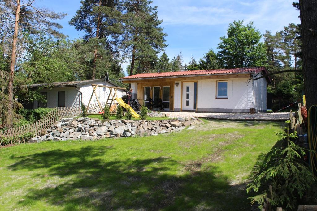 ZumSeehörnchen Haus Schmetterling photo 2