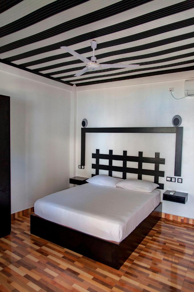 Двухместный (Двухместный номер Делюкс с 1 кроватью), Dhonfulhafi Beach View & Spa