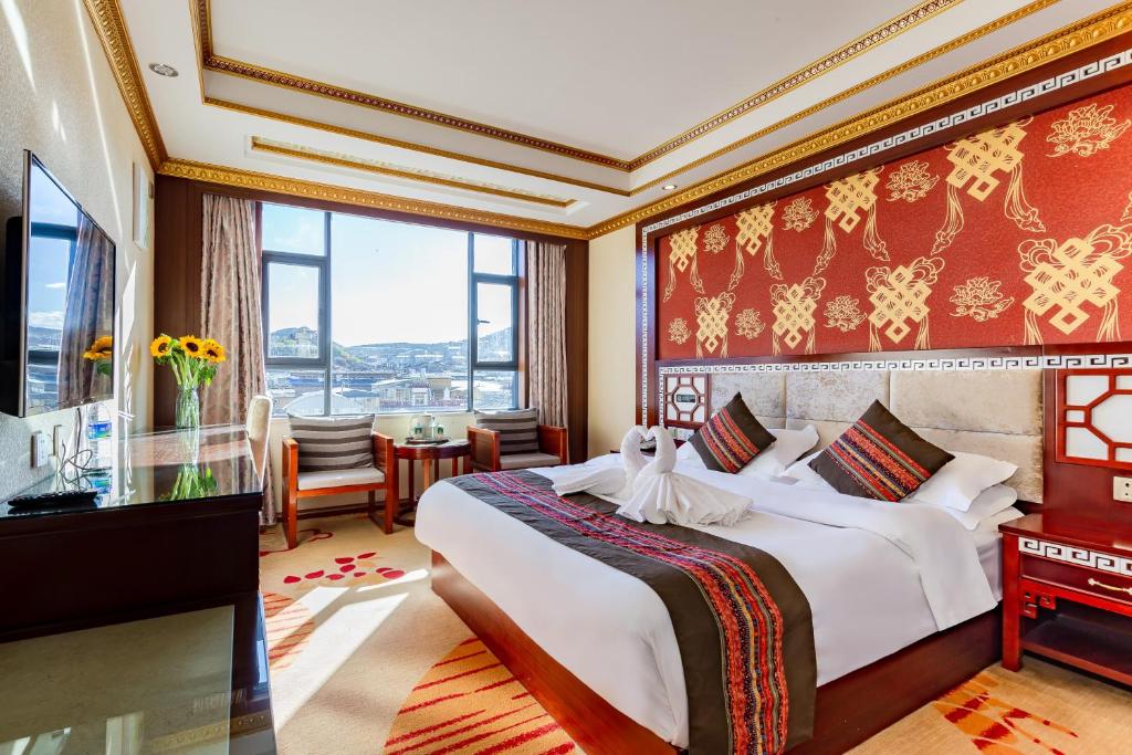 Двухместный (Номер с кроватью размера «king-size» и видом на горы), Hui Fu Hua Hostel
