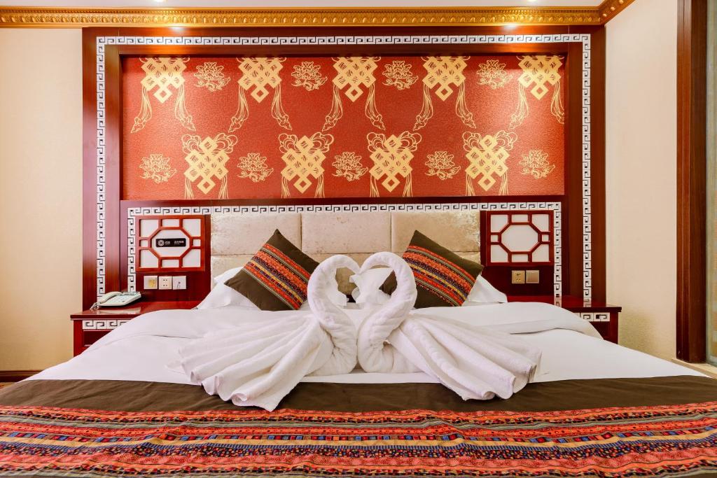Двухместный (Номер с кроватью размера «king-size» и видом на горы), Hui Fu Hua Hostel