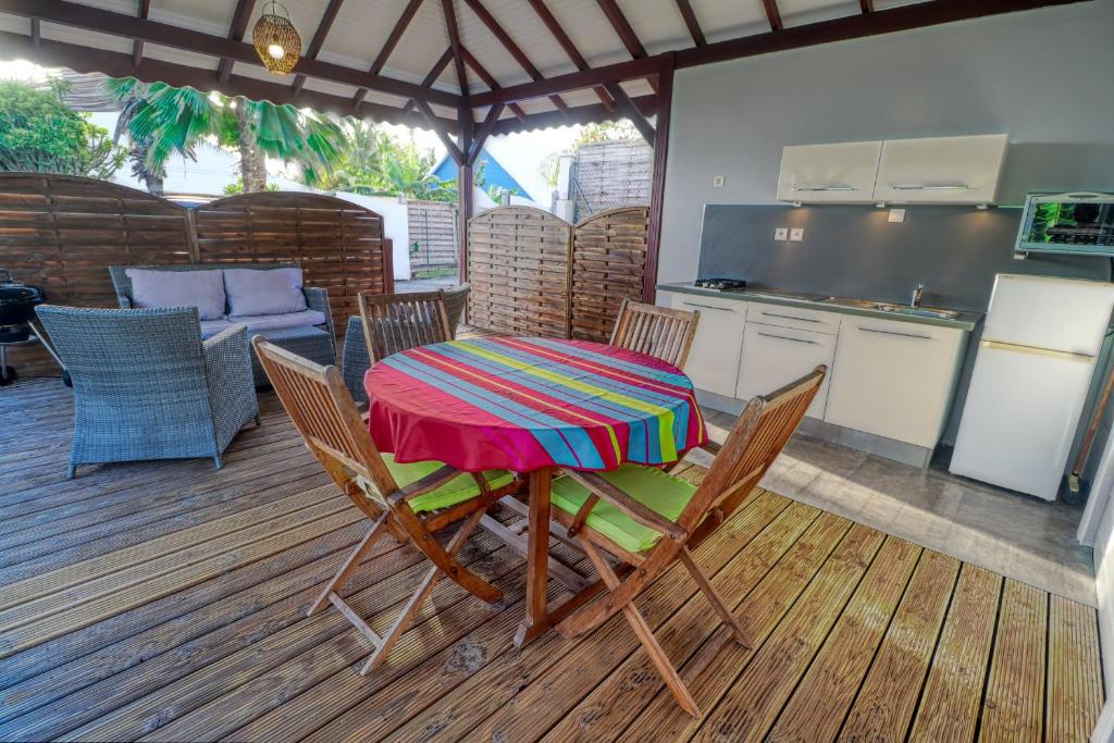 Bungalow proche plage photo 1