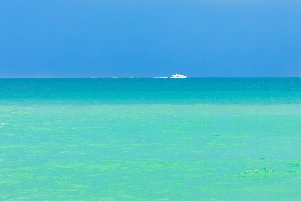 Paradise on Hollywood Beach 2 bed 2 bath photo 2