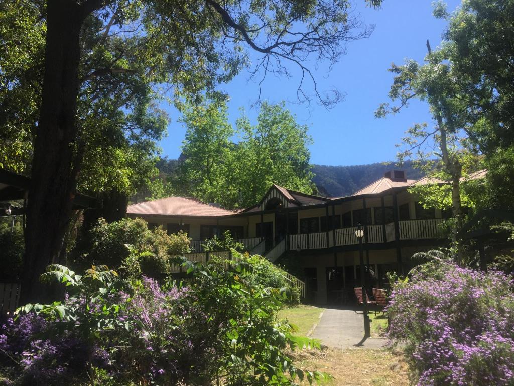 The Grand Halls Gap photo 2