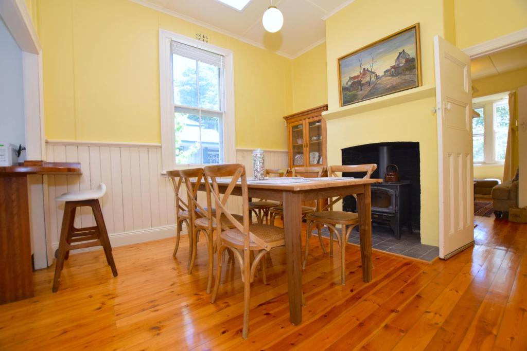 Mintie Cottage on Leura Mall photo 3