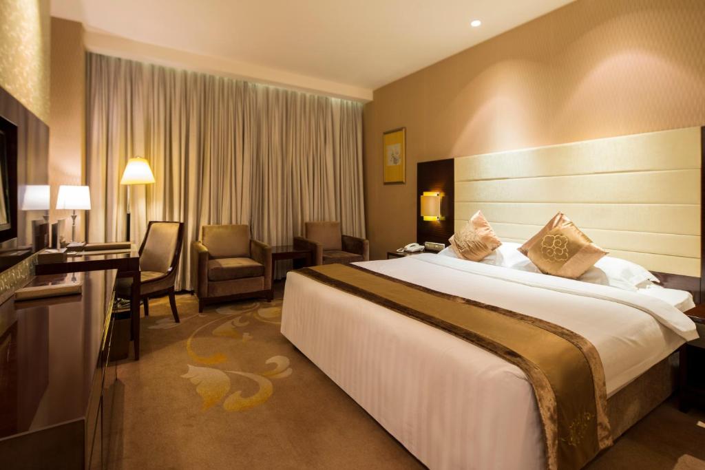 Двухместный (Представительский двухместный номер с 1 кроватью), Ritan Hotel Downtown Beijing