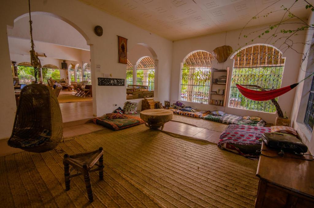 Distant Relatives Ecolodge & Backpackers photo 3
